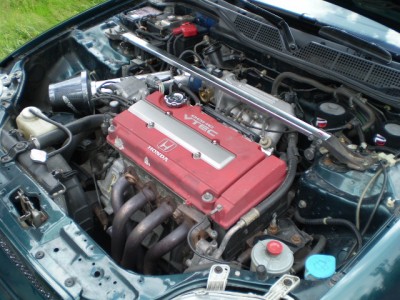 VTi motor.JPG
